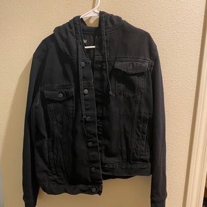 👀 H&M Black Jean Jacket with hood
